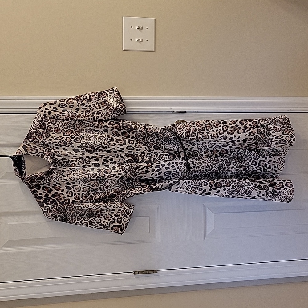 ELIE TAHARI Leopard Short Sleeve Shirt Dress with Belt